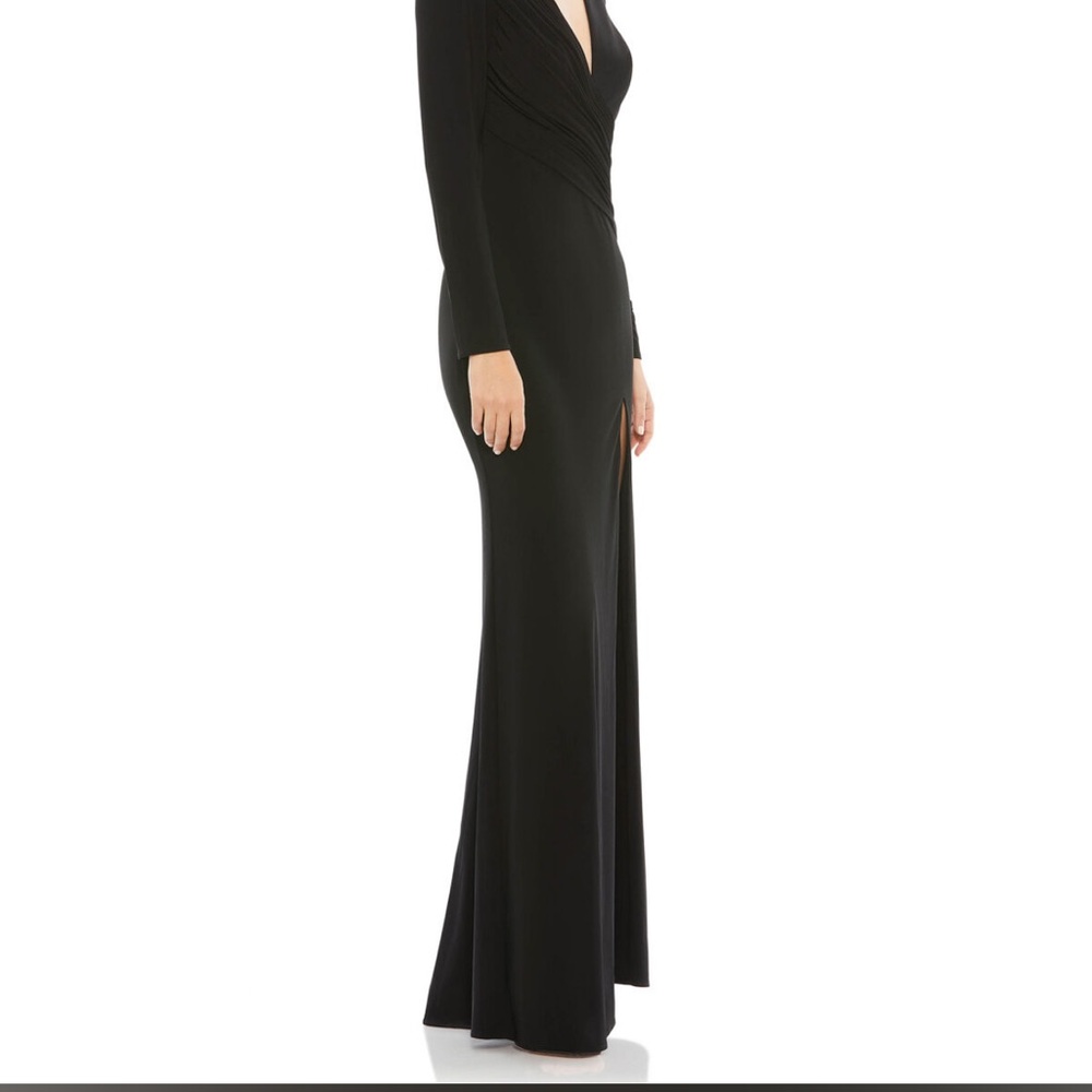 Mac Duggar gown with thigh slit size 9 NWT